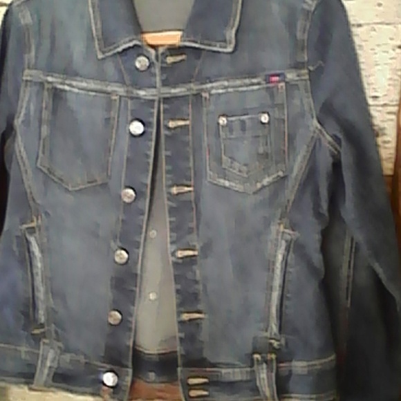 Jean jacket - Picture 1 of 4